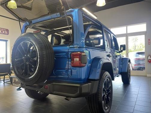 2024 Jeep Wrangler 4xe Sahara