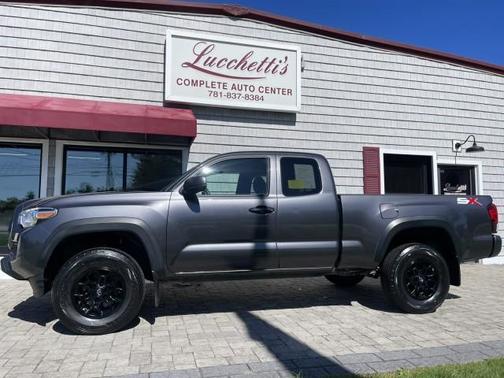 2022 Toyota Tacoma SR