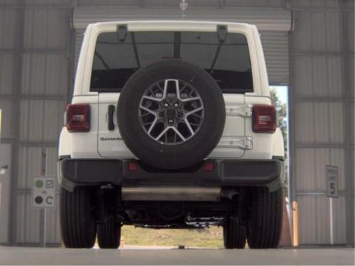 Bright White Clearcoat 2025 Jeep Wrangler Sahara