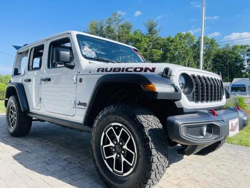 Bright White Clearcoat 2024 Jeep Wrangler Rubicon