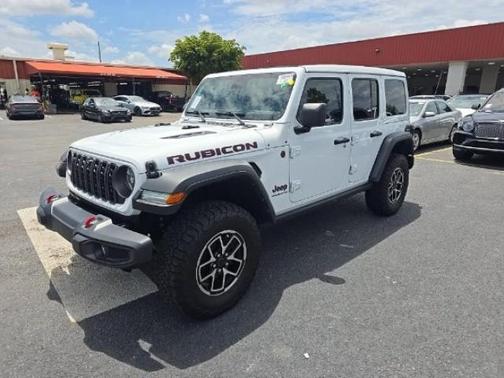 Bright White Clearcoat 2024 Jeep Wrangler Rubicon