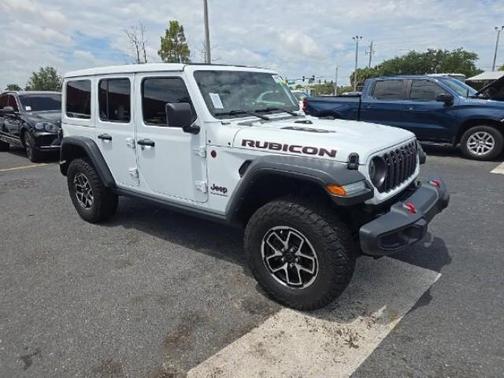 Bright White Clearcoat 2024 Jeep Wrangler Rubicon