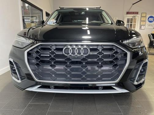 2023 Audi Q5 45 S line Prestige