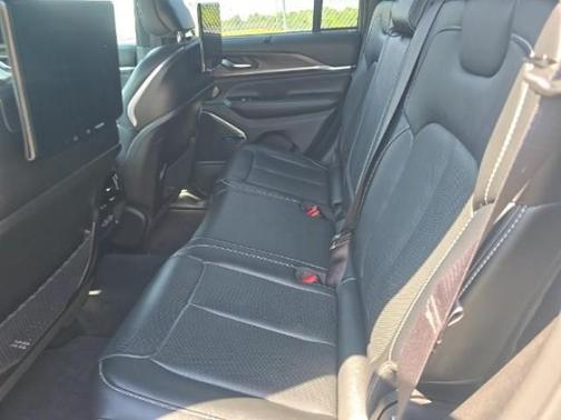 Silver Zynith 2024 Jeep Grand Cherokee Overland