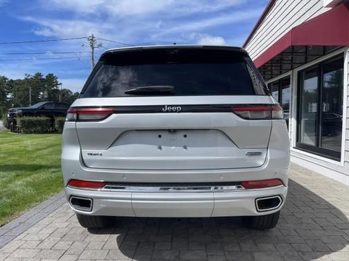 Silver Zynith 2024 Jeep Grand Cherokee Overland