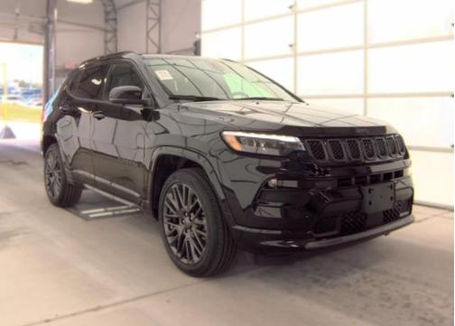 Diamond Black 2023 Jeep Compass Altitude