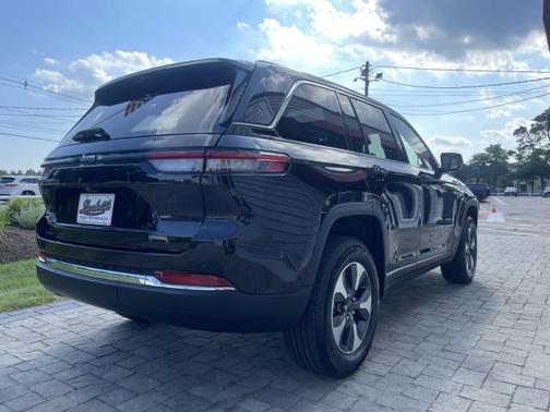 2023 Jeep Grand Cherokee 4xe Base
