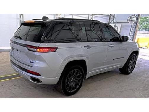 2023 Jeep Grand Cherokee 4xe Summit