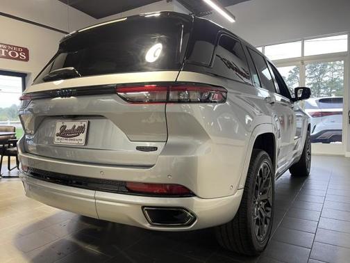2023 Jeep Grand Cherokee 4xe Summit