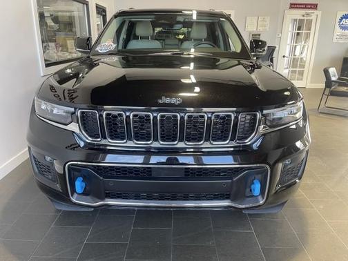 2022 Jeep Grand Cherokee 4xe Overland