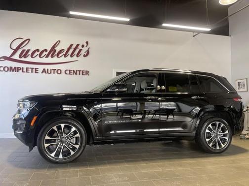 2022 Jeep Grand Cherokee 4xe Overland
