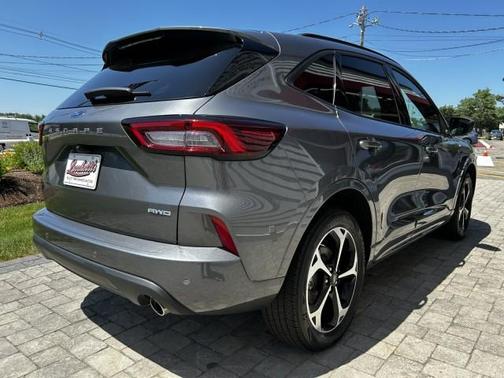 2023 Ford Escape ST-Line Elite