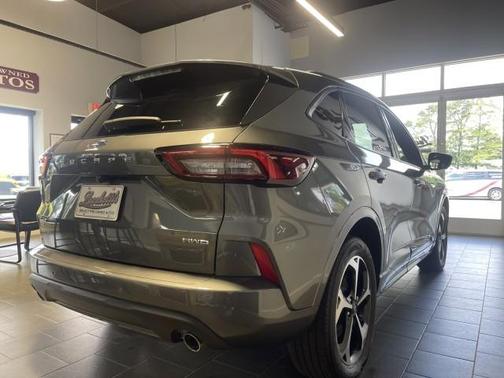 2023 Ford Escape ST-Line Elite