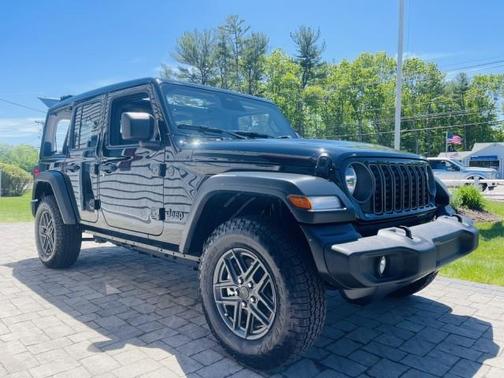 Black Clearcoat 2026 Jeep Wrangler Sport