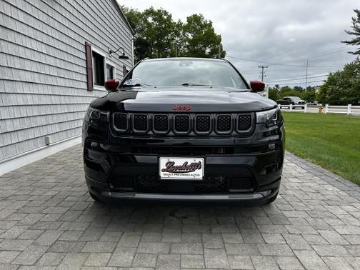 2023 Jeep Compass (RED) Edition