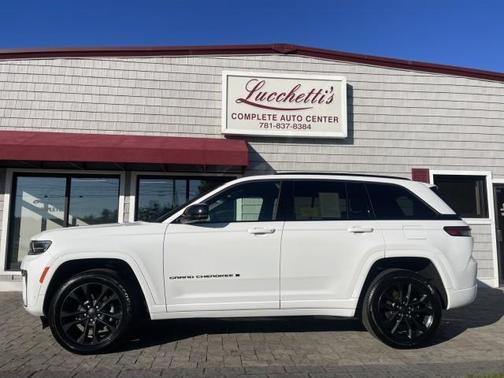 Bright White Clearcoat 2026 Jeep Grand Cherokee Limited