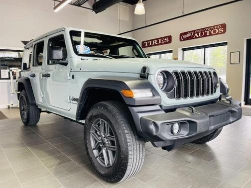 Earl Clearcoat 2024 Jeep Wrangler Sport