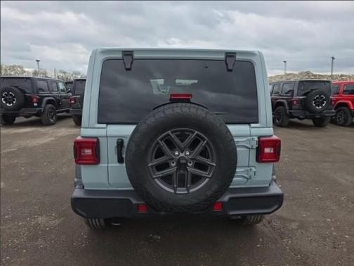 Earl Clearcoat 2024 Jeep Wrangler Sport