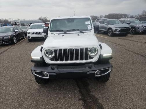 Bright White Clearcoat 2024 Jeep Wrangler Sahara