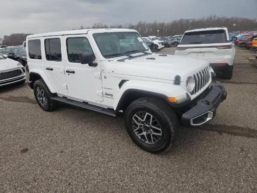 Bright White Clearcoat 2024 Jeep Wrangler Sahara