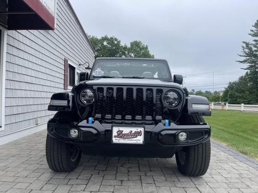2022 Jeep Wrangler Unlimited 4xe Sahara