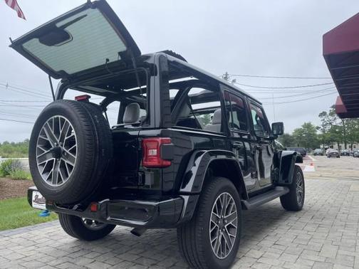 2022 Jeep Wrangler Unlimited 4xe Sahara