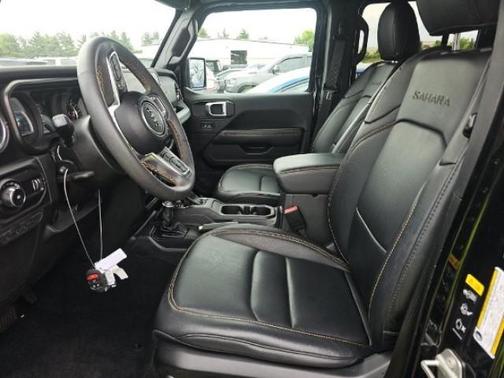 Black Clearcoat 2024 Jeep Wrangler Sahara