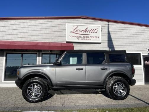 2022 Ford Bronco Badlands