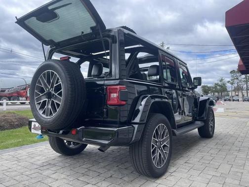 2022 Jeep Wrangler Unlimited 4xe Sahara