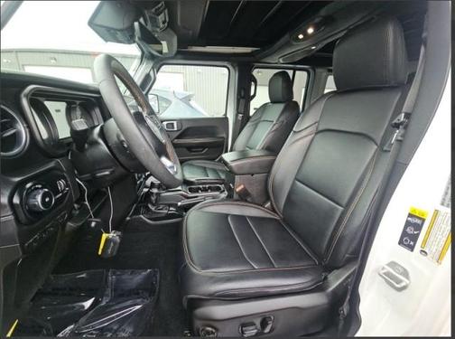 Bright White Clearcoat 2024 Jeep Wrangler Sahara