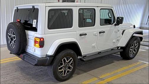 Bright White Clearcoat 2024 Jeep Wrangler Sahara
