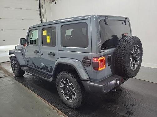 Anvil Clearcoat 2024 Jeep Wrangler Sahara
