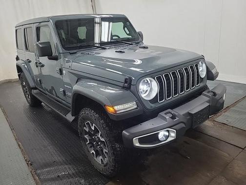 Anvil Clearcoat 2024 Jeep Wrangler Sahara