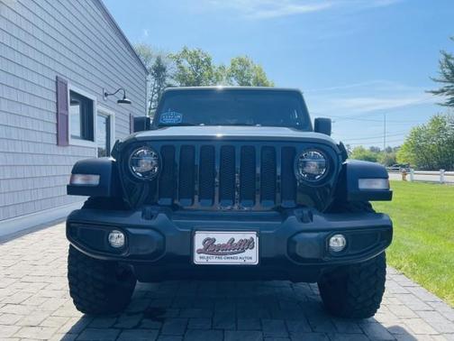 Sarge Green Clearcoat 2022 Jeep Wrangler Sport