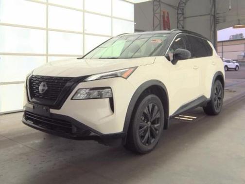 2 Tone White / Black Roof 2023 Nissan Rogue SV