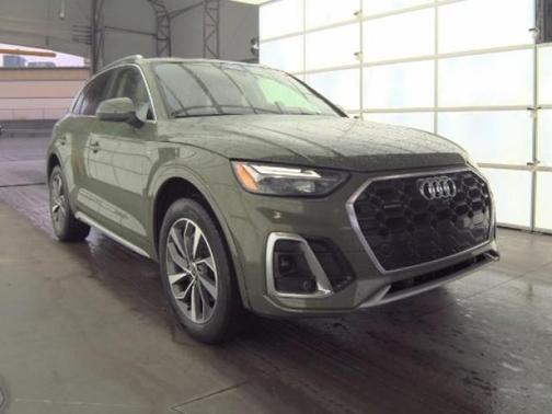 2022 Audi Q5 45 S line Premium Plus