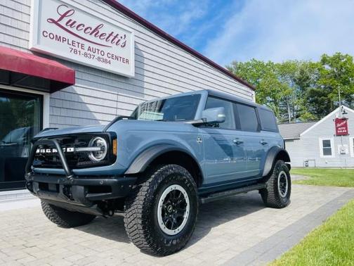 Azure Gray Metallic 2024 Ford Bronco Outer Banks