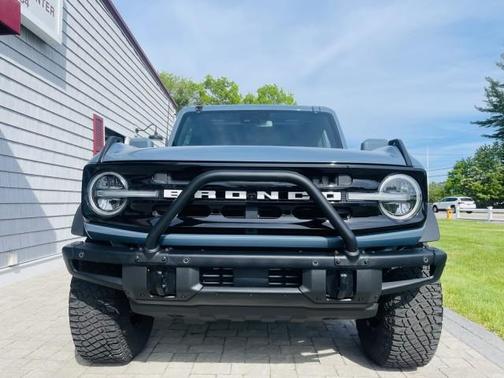 Azure Gray Metallic 2024 Ford Bronco Outer Banks