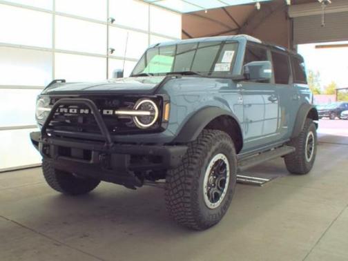 Azure Gray Metallic 2024 Ford Bronco Outer Banks