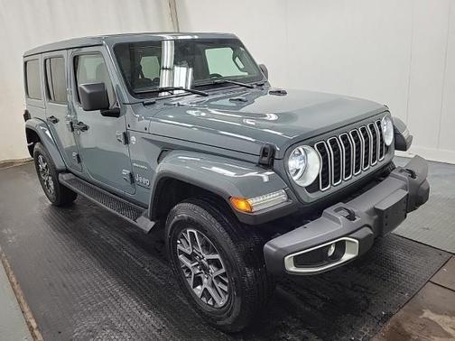 Anvil Clearcoat 2024 Jeep Wrangler Sahara