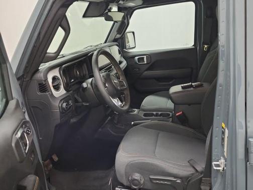 Anvil Clearcoat 2024 Jeep Wrangler Sahara