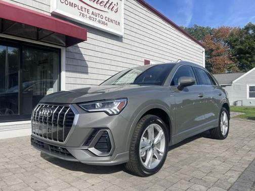 2024 Audi Q3 45 S line Premium
