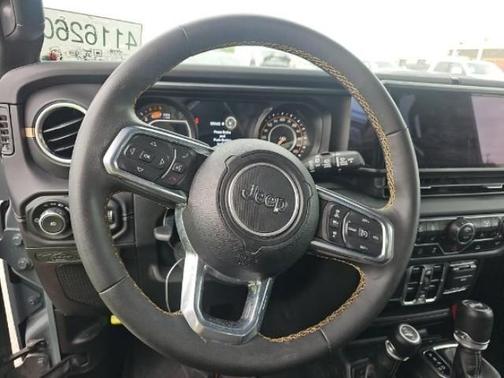 Anvil Clearcoat 2024 Jeep Wrangler Sahara