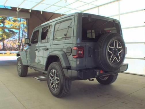 Anvil Clearcoat 2024 Jeep Wrangler Sahara