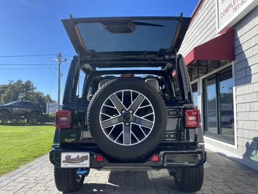 2022 Jeep Wrangler Unlimited 4xe Sahara
