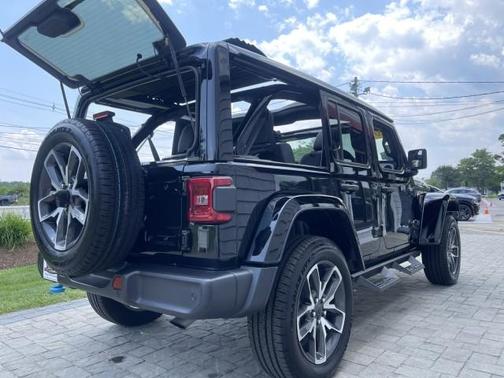 2024 Jeep Wrangler 4xe Sport