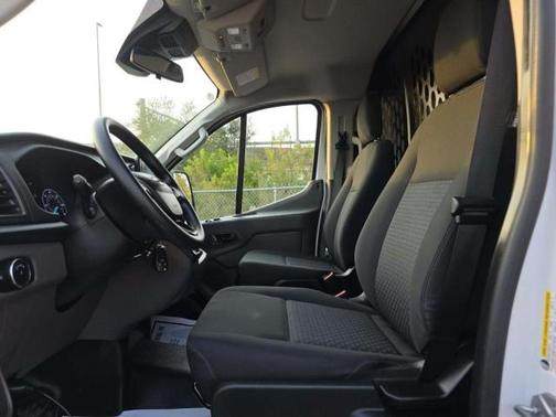 2025 Ford Transit-250 