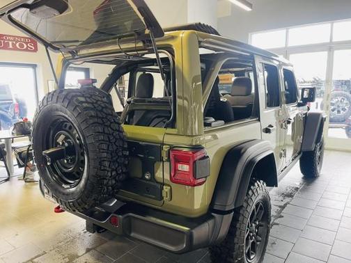 41 2025 Jeep Wrangler Rubicon