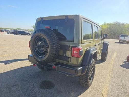 41 2025 Jeep Wrangler Rubicon