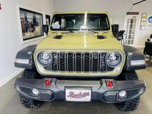 41 2025 Jeep Wrangler Rubicon